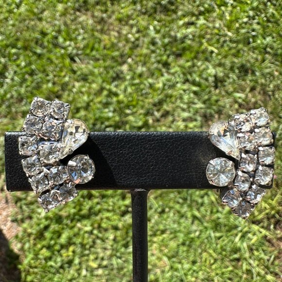 Vintage Rhinestone Clip-On Earrings Silver Tone 1" - Picture 4 of 13